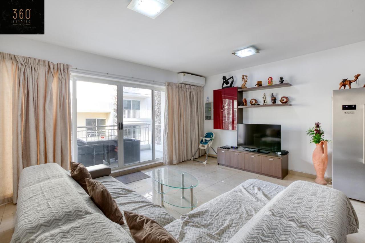 Charming Home Meters From The Seafront With Terrace By 360 Estates St. Paul's Bay Exteriér fotografie
