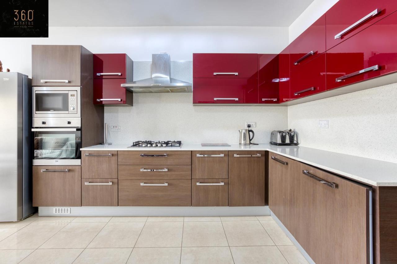 Charming Home Meters From The Seafront With Terrace By 360 Estates St. Paul's Bay Exteriér fotografie
